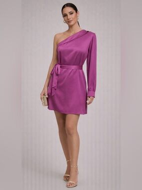 Stunning satin one-shoulder dress from Express in a bold fuchsia pink 💖 M
